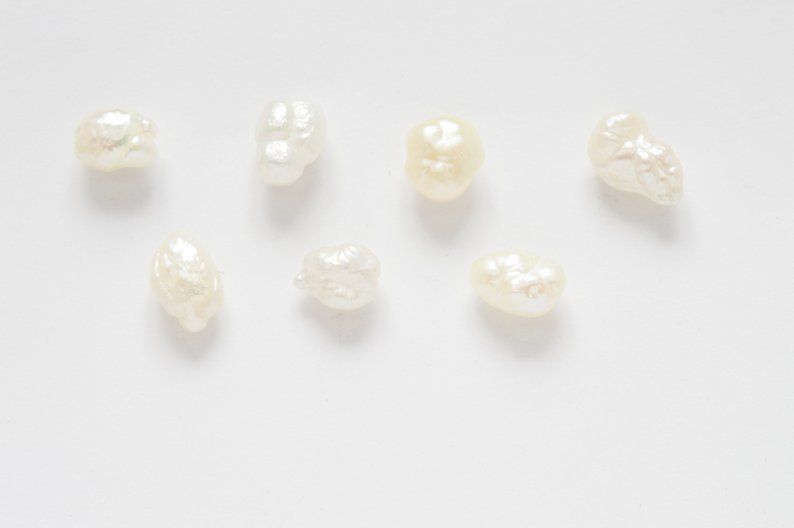 Perles d'eau douce Keshi blanches, crèmes