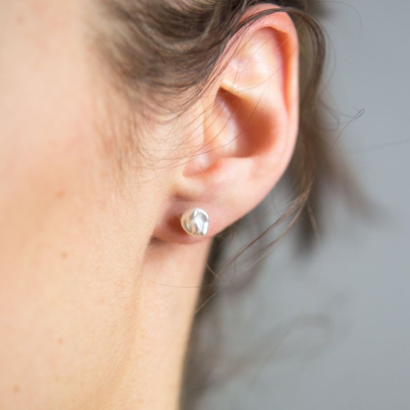 Perles d’eau douce Keshi blanches, argentées