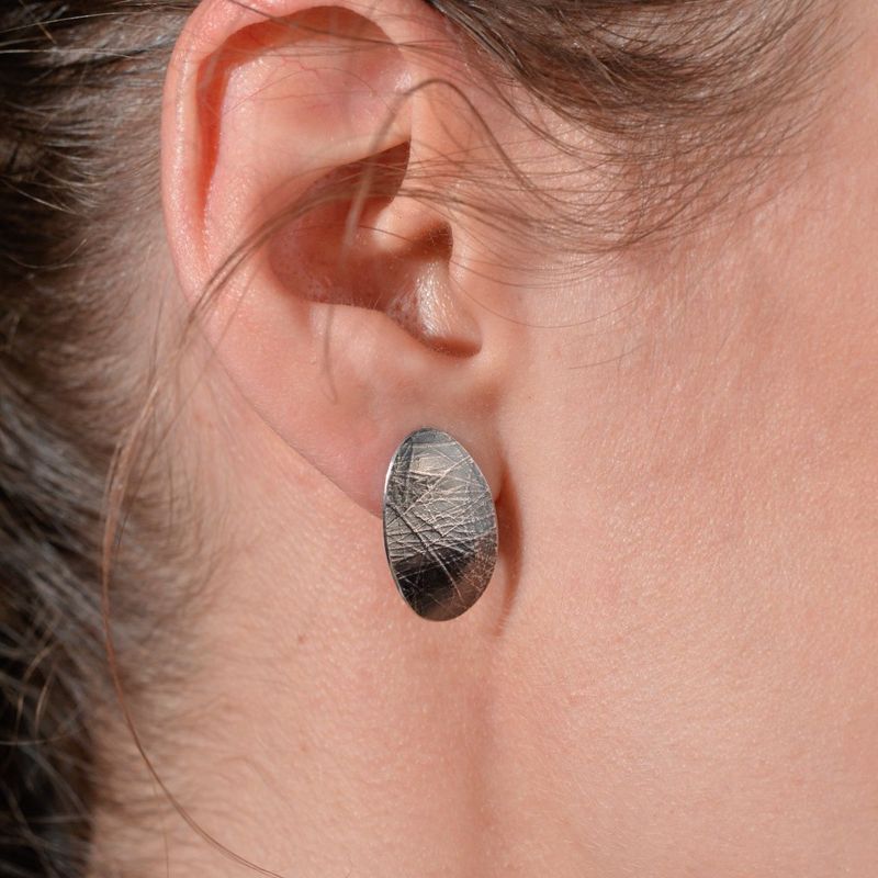 Boucles d'oreilles texturées ovales en argent sterling