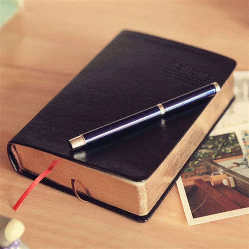 Bloc-notes en cuir vintage en forme de Bible | Cadeau Biblique