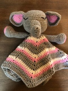 Doudou éléphant au crochet