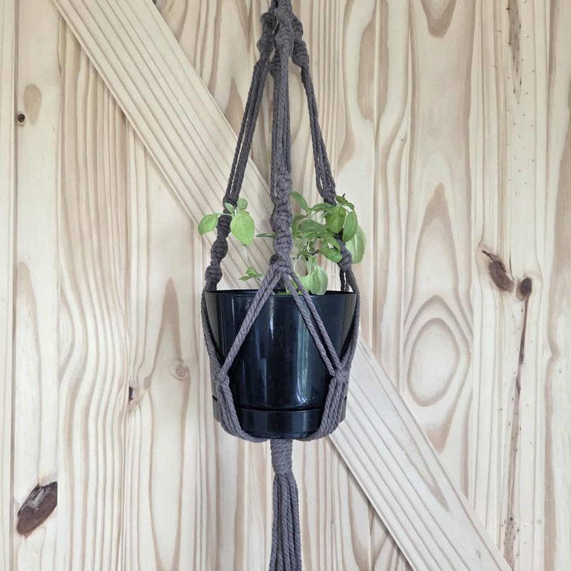 Jardinière en macramé