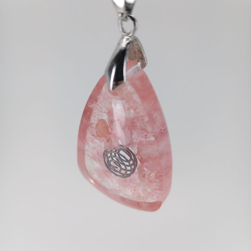 Pendentif collier de Quartz rose et résine, Pierres semi-précieuses de Cristaux naturels