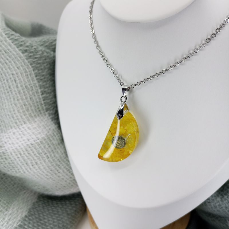 Pendentif collier de citrine jaune et résine, Pierre de naissance novembre, Cristaux naturels