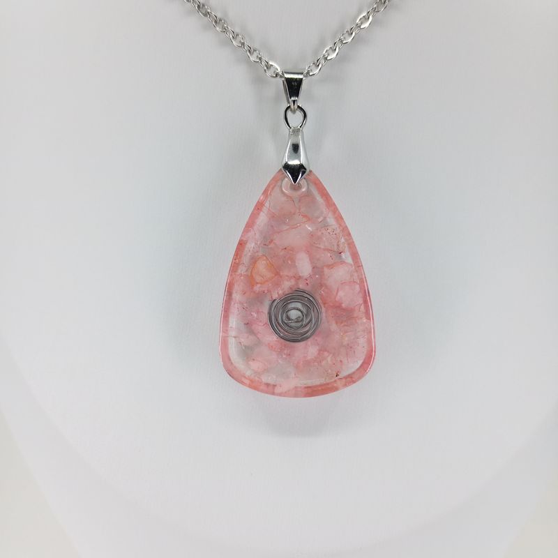 Pendentif collier de Quartz rose et résine, Pierres semi-précieuses de Cristaux naturels