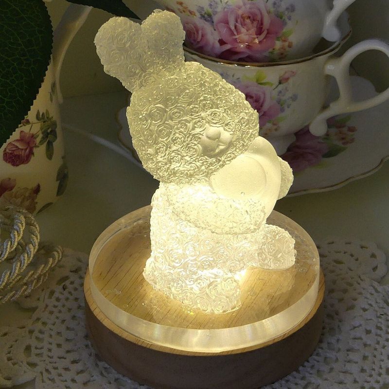 Lampe lapin, veilleuse pour chambre enfant faite main en résine époxy USB. Figurine, sculpture et lampe de chevet. Cadeau mariage, Pâques.