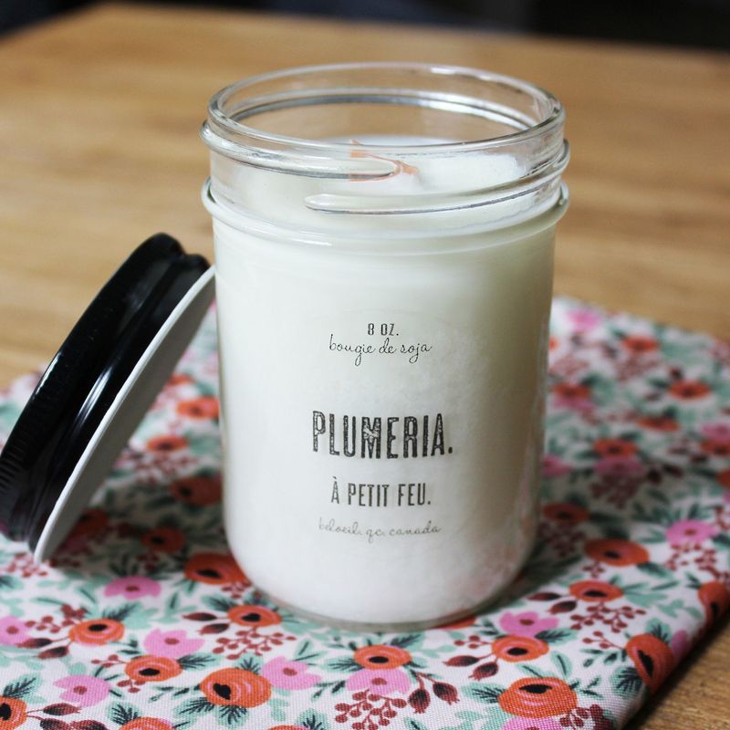 PLUMERIA.