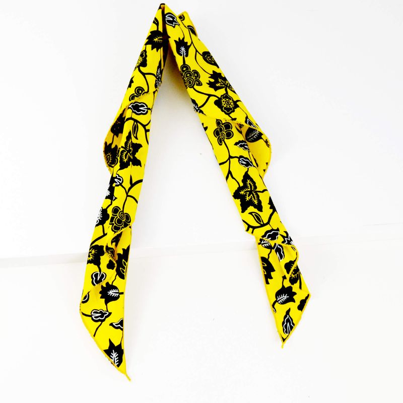 Foulard bandau triangulaire floral-jaune et noir