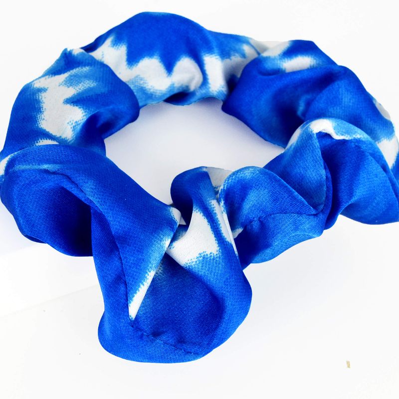 Chouchou en Soie Satinée Bleu et Blanc - Accessoire Cheveux