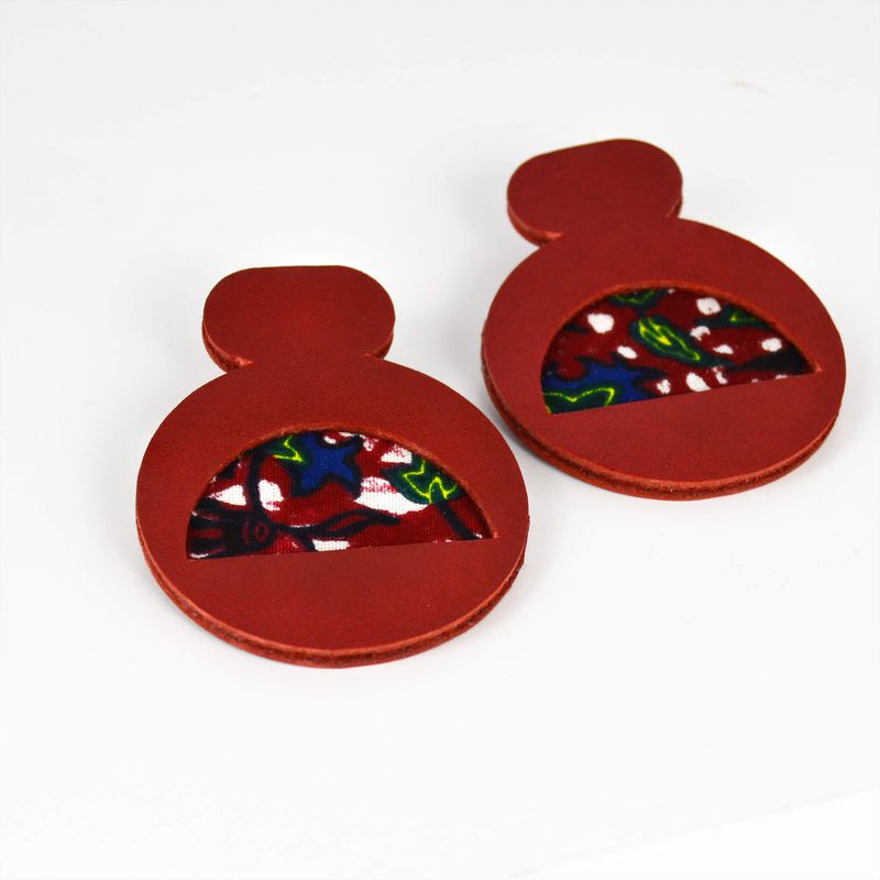 Boucles d’oreilles en cuir bleu et wax – Modèle Ahosi– Collection ReNée
