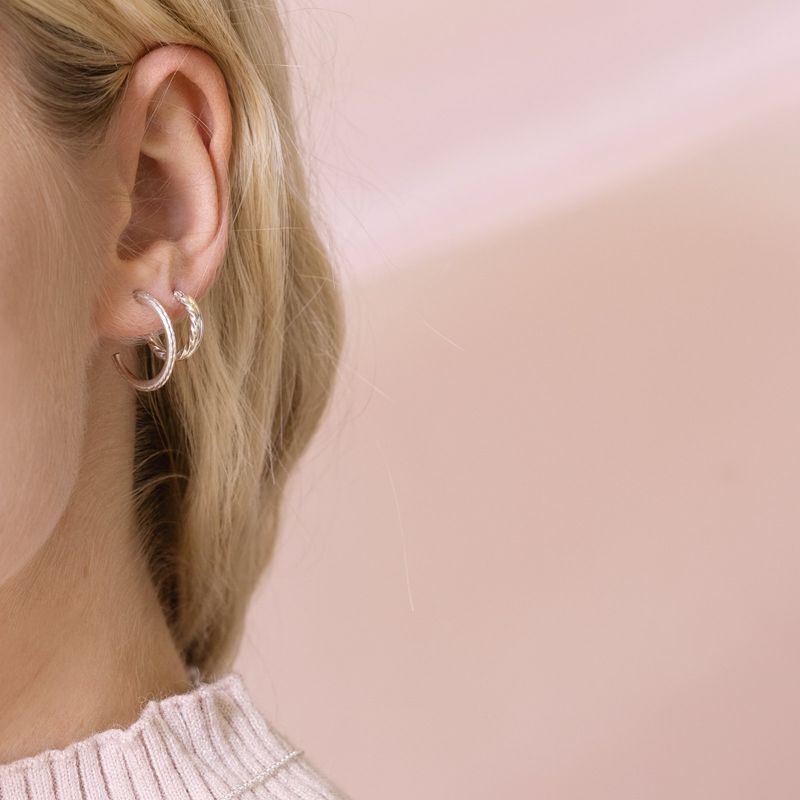 anneaux en argent minimalistes