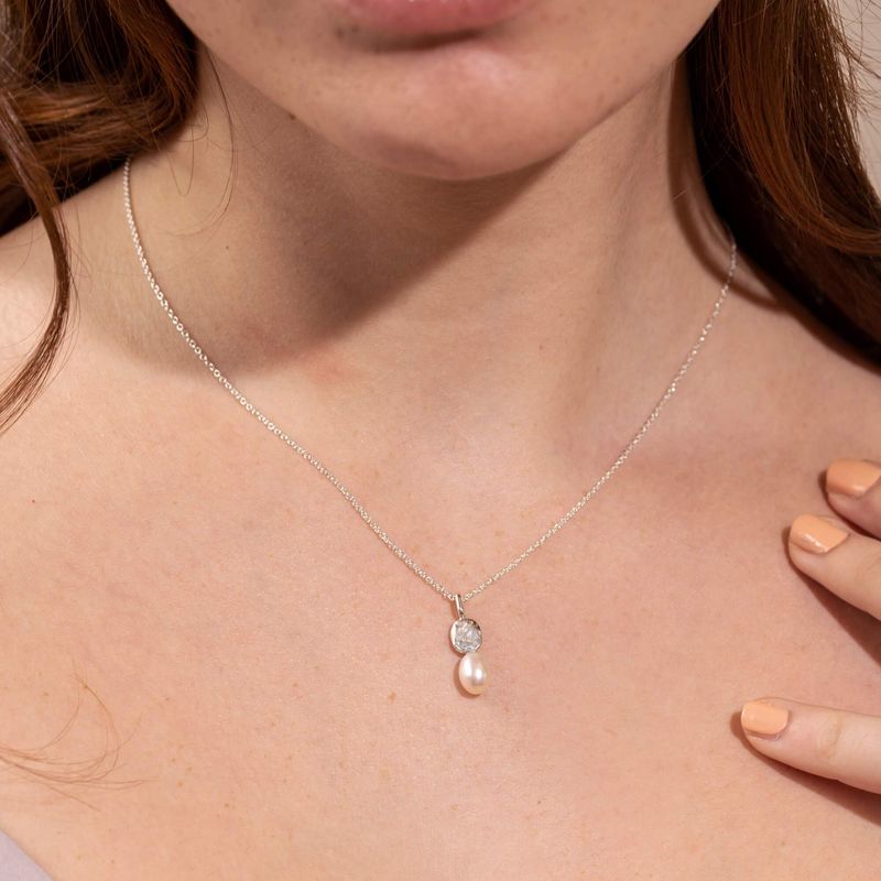 Delphine - Collier avec pendentif de perle d’eau douce