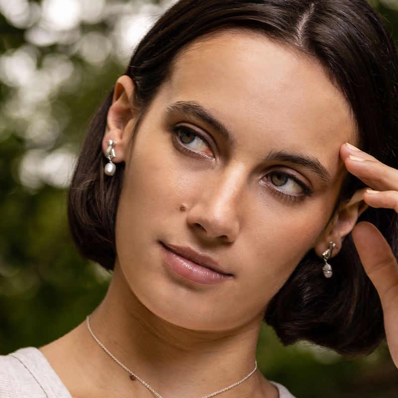 Déterminée - Boucles d’oreilles en forme de X - Option avec perle