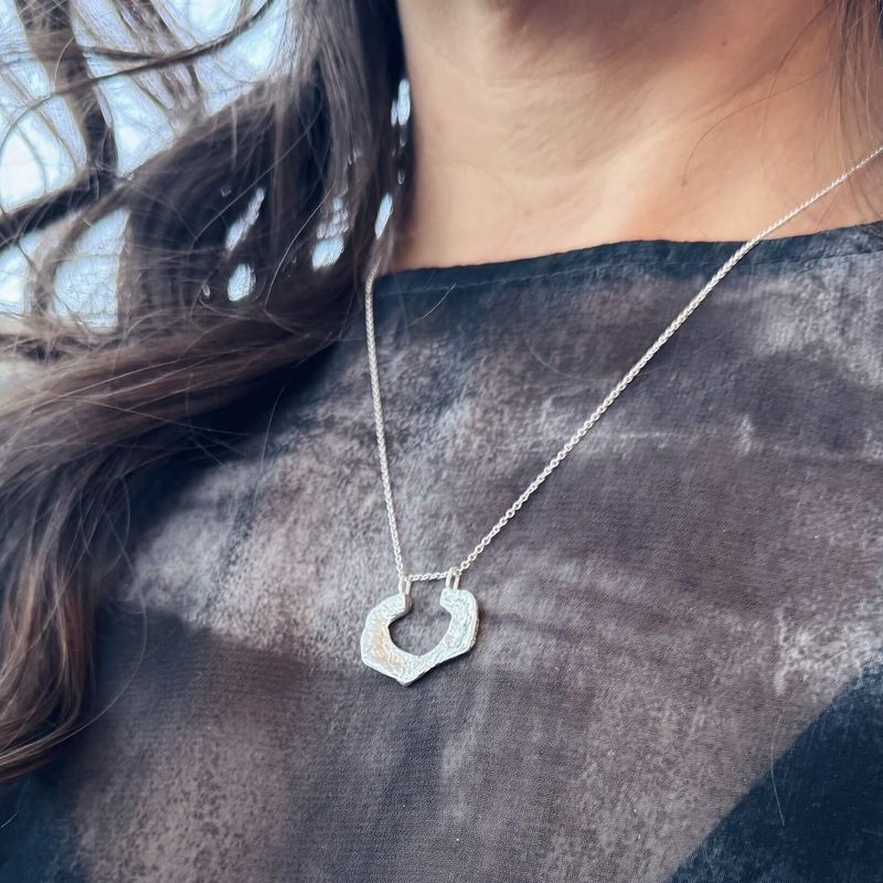 Shine – Collier pendentif réversible fait à la main