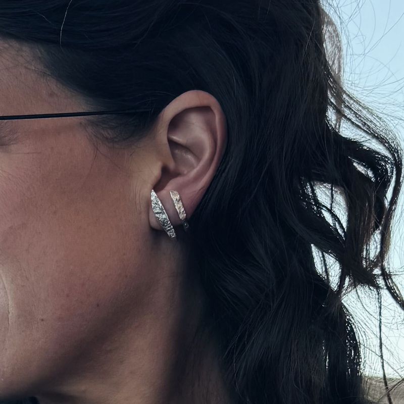 Rise – Boucles d’oreille montantes faites à la main