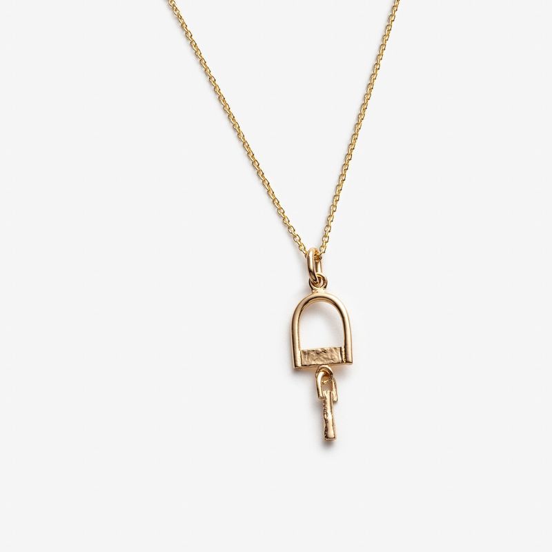 Dévouée - Chaîne avec options de pendentifs
