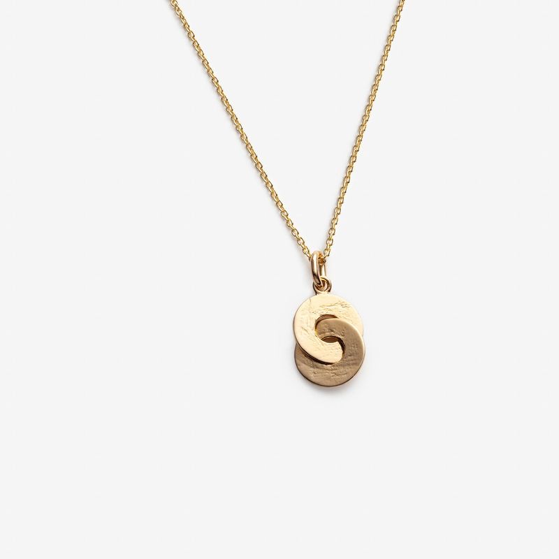 Engagée - Collier avec pendentif de cercles entrelacés