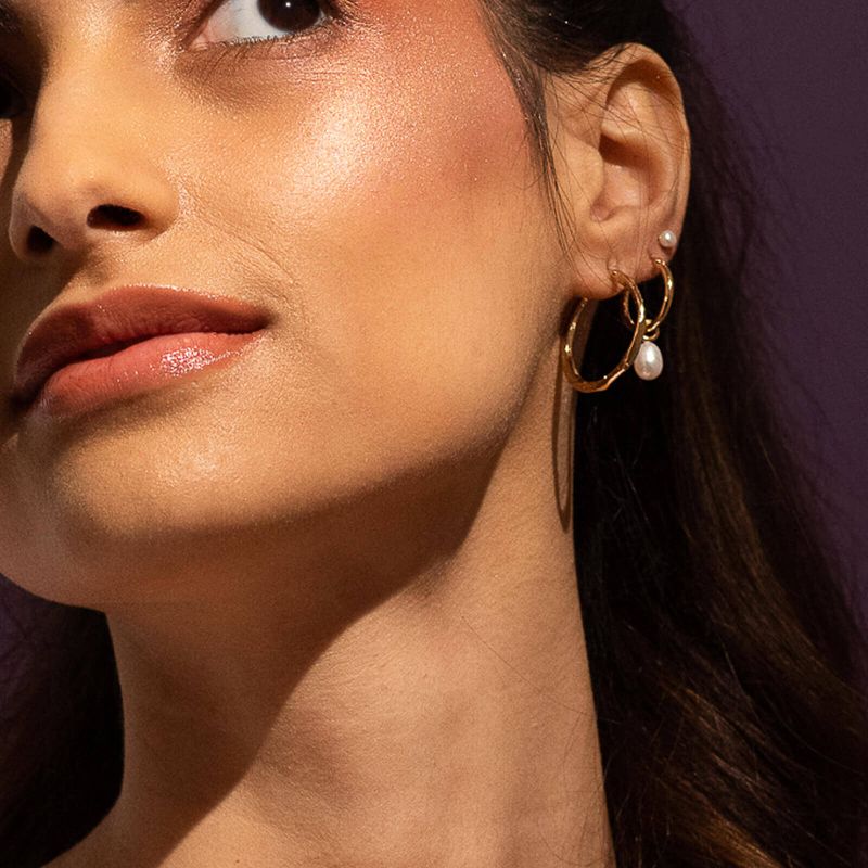Idola - Boucles d’oreilles avec moyennes perles d’eau douce