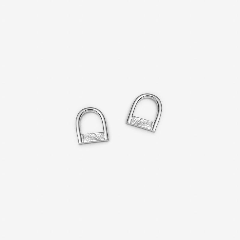 Ouverte d’esprit - Boucles d'oreilles géométriques avec ou sans breloque