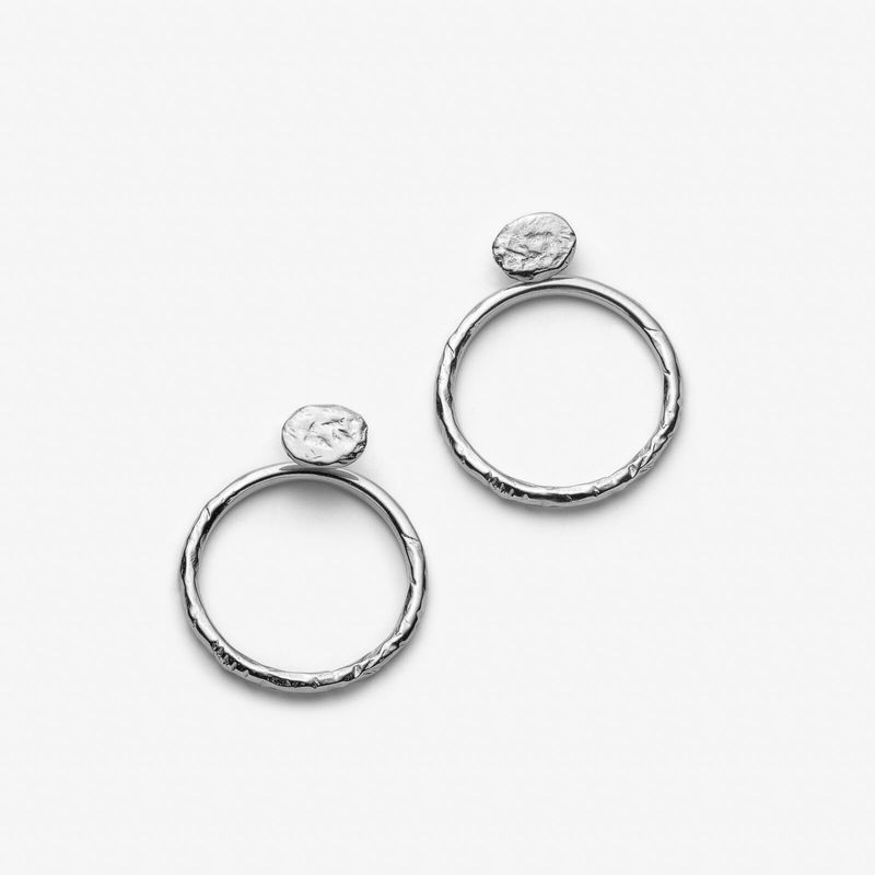 Boucles d’oreilles ear jackets fabriquées à Montréal
