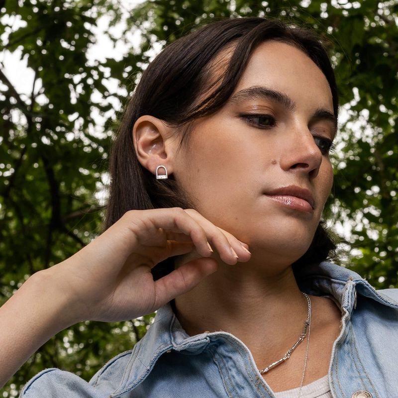 Ouverte d’esprit - Boucles d'oreilles géométriques avec ou sans breloque