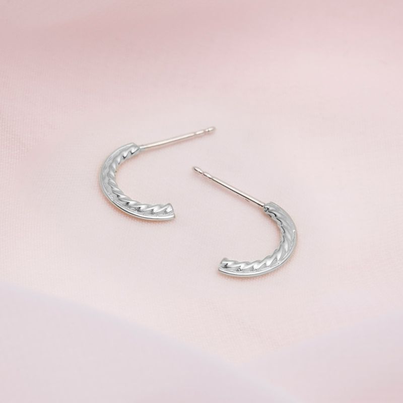 boucles d'oreilles avec perle blanche