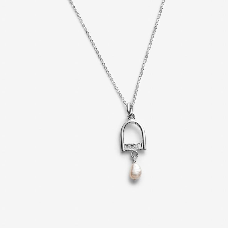 Dévouée - Chaîne avec options de pendentifs