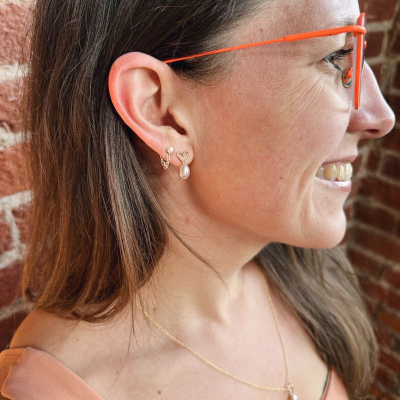Boucles d'oreilles coeurs avec grosses perles roses