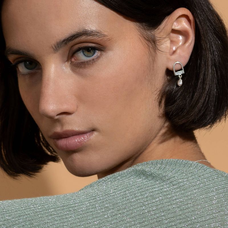 Ouverte d’esprit - Boucles d'oreilles géométriques avec ou sans breloque