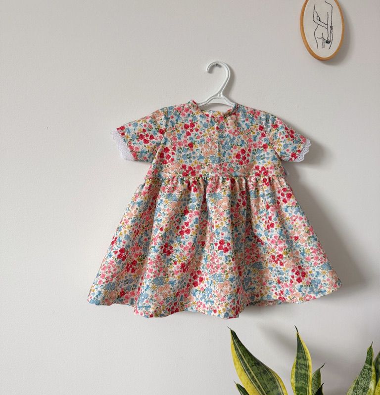 Robe Béatrice fleuris pour fillette