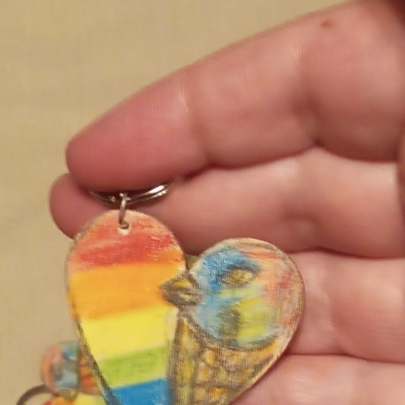  Porte-clé cœur en bois LGBTQ+