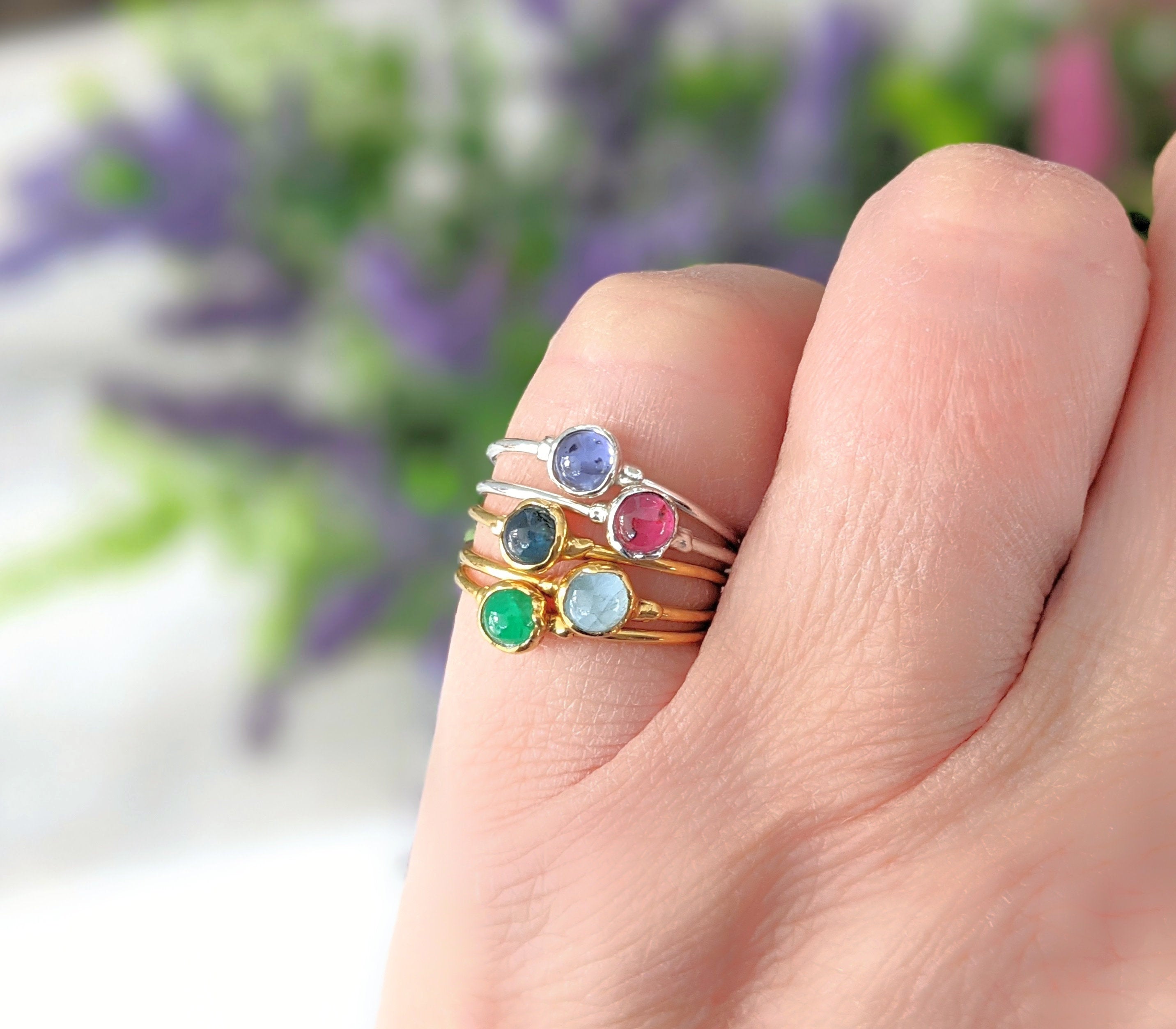 Bague empilable Dainty Garnet
