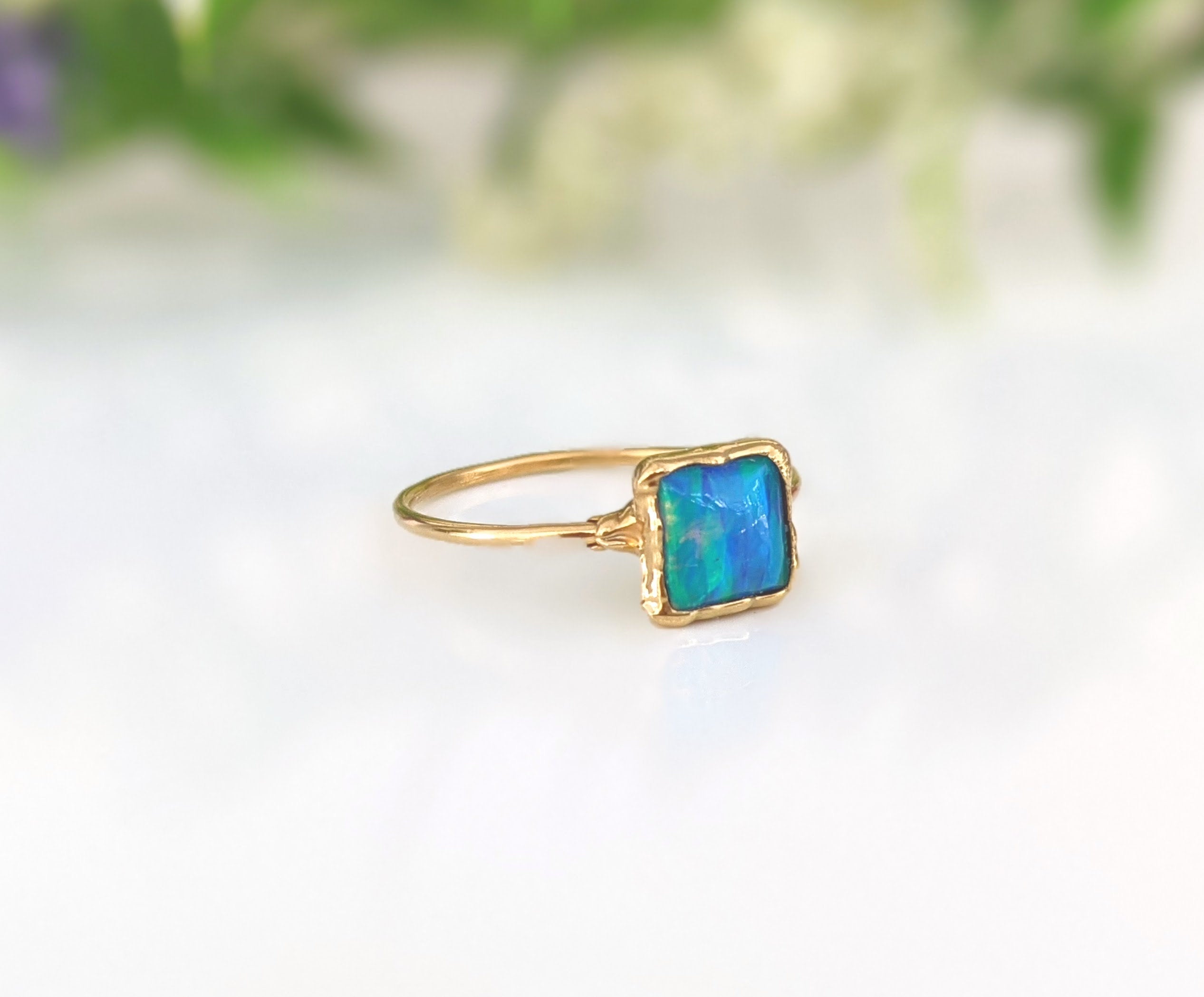 Bague Or Carré Opale Bleue