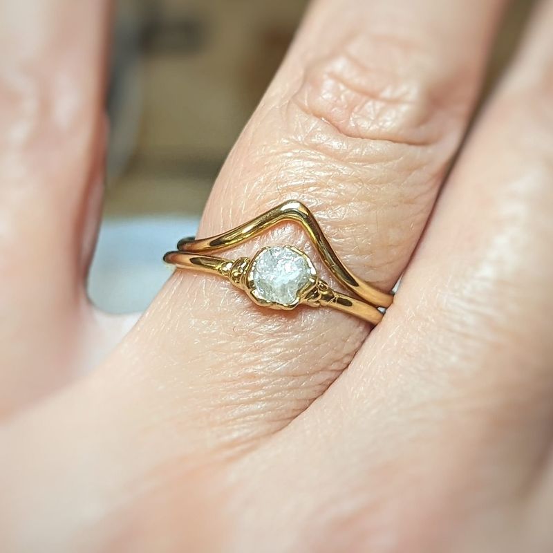 Raw diamond engagement ring set