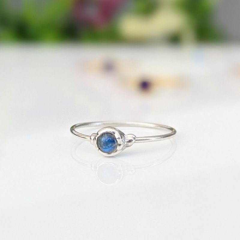 Bague à empiler Dainty Moonstone