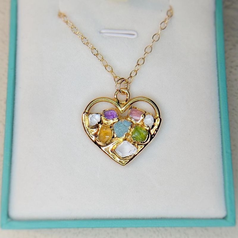 Collier pierre de naissance