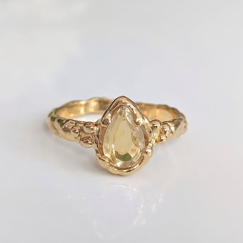 Citrine ring in Solid 14k Gold