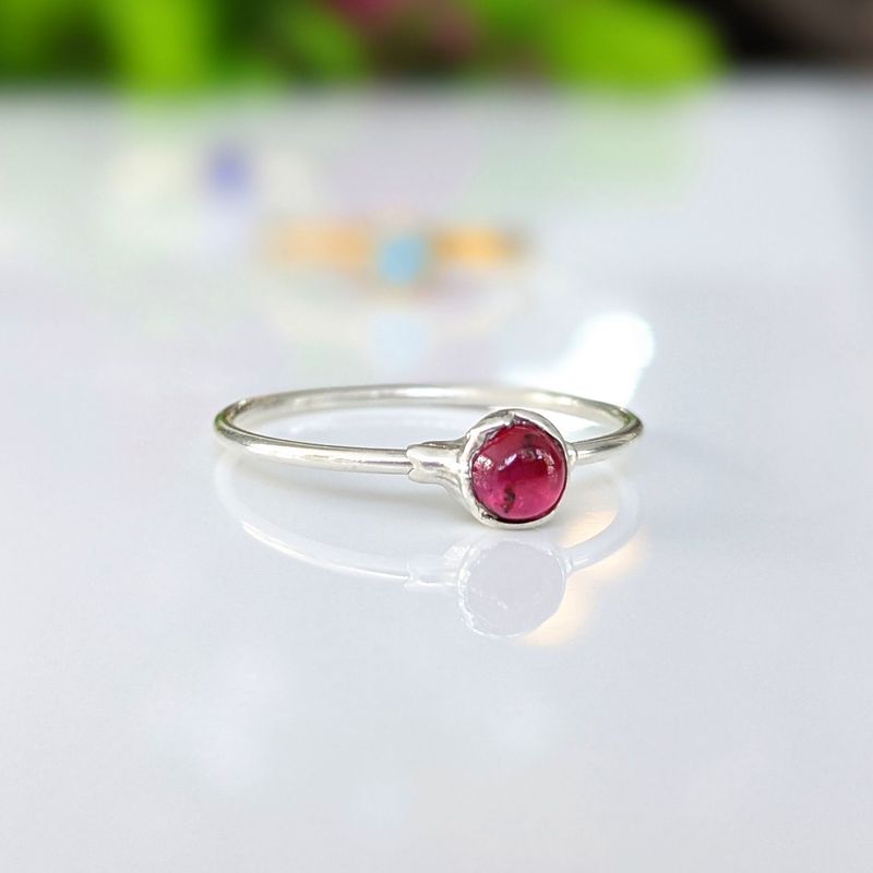 Bague superposable Dainty Ruby