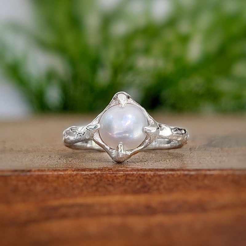Silver Freshwater pearl textured ring