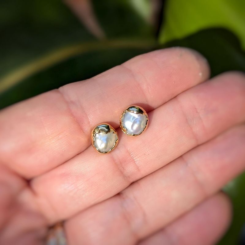 Pea in a Pod Freshwater pearl stud earrings