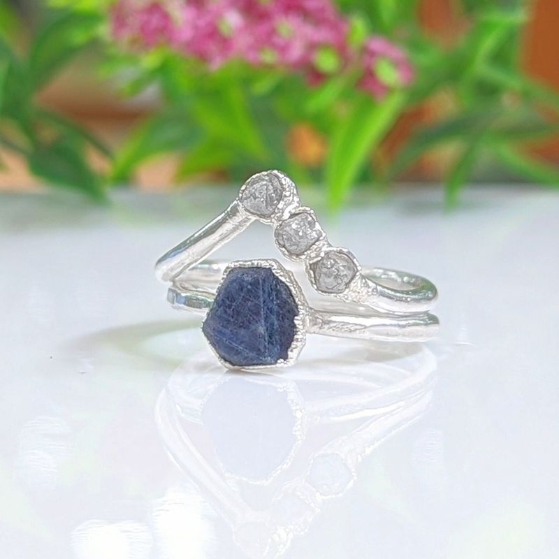Raw Sapphire & diamond Chevron ring set