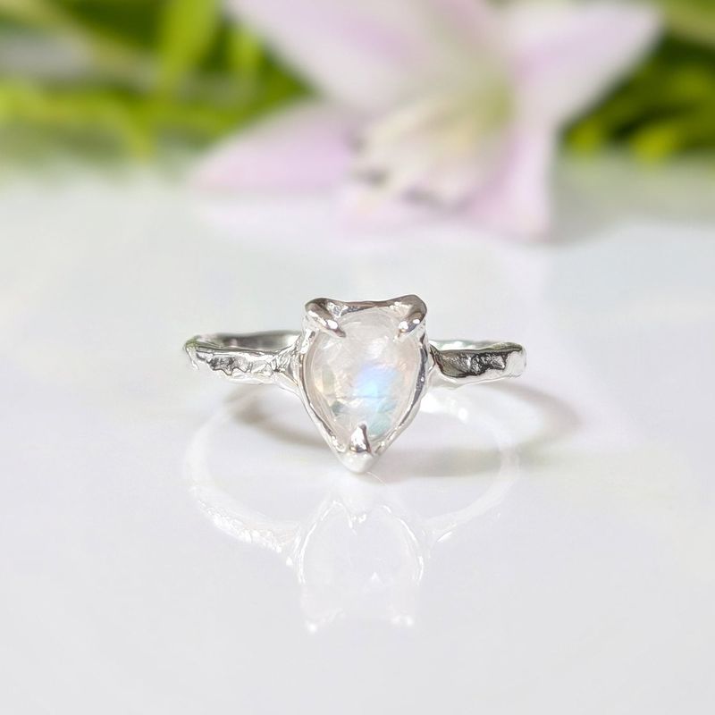 Rainbow Moonstone ring in Sterling Silver