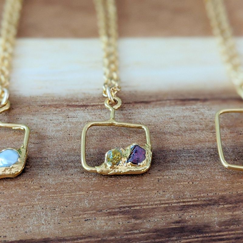 Collier pierre de naissance