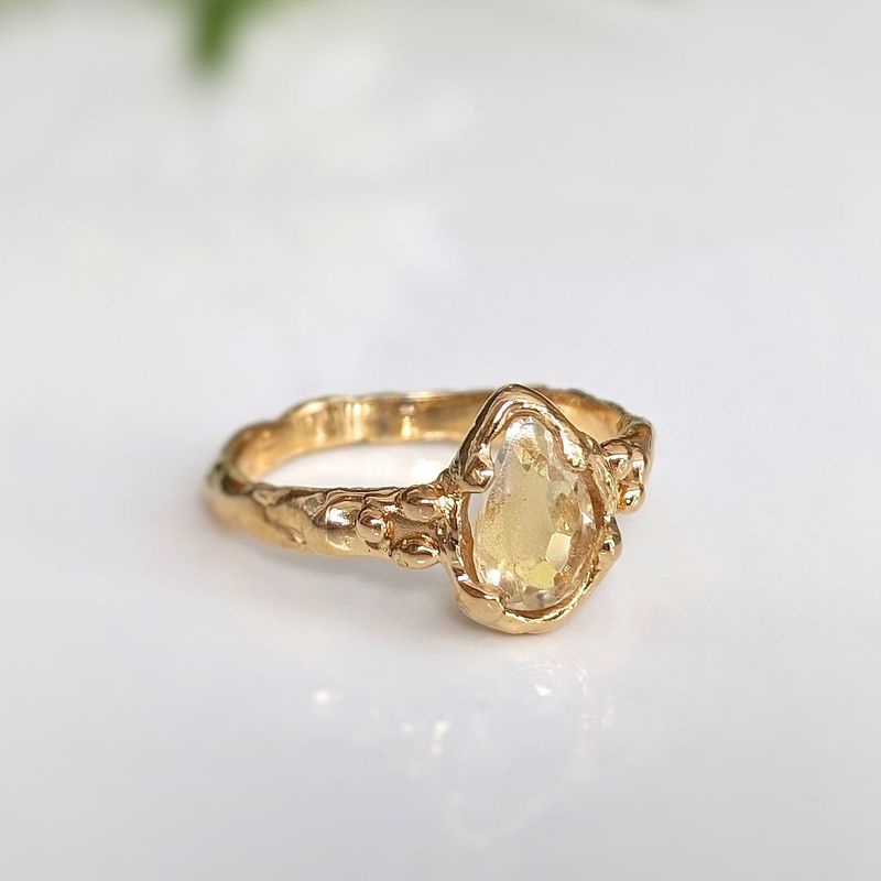 Citrine ring in Solid 14k Gold