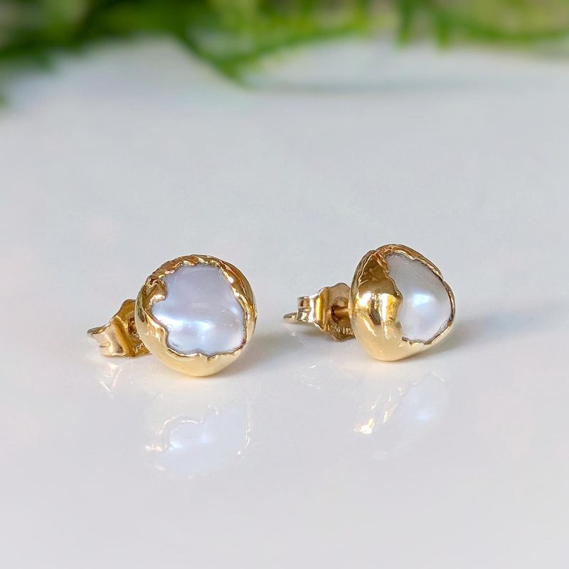 Pea in a Pod Freshwater pearl stud earrings