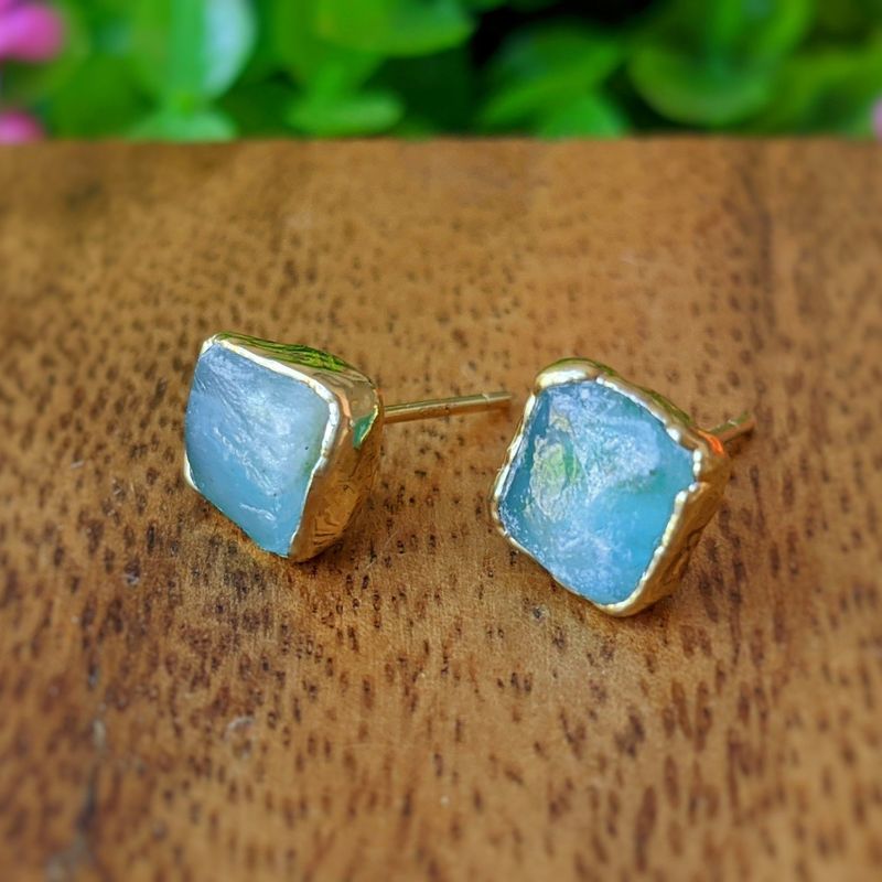 Raw Peruvian Opal stud earrings