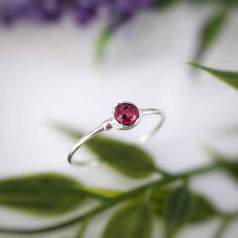 Bague superposable Dainty Ruby