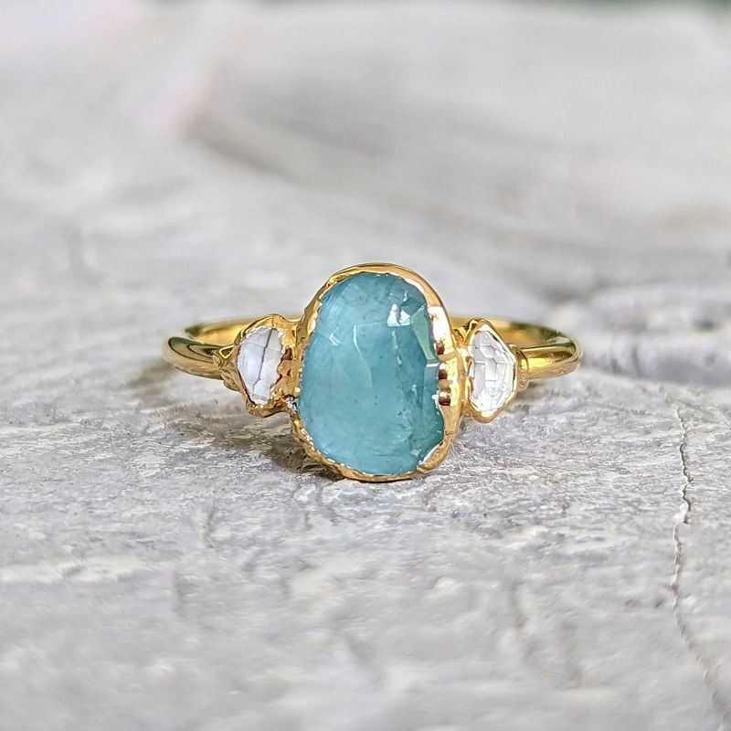 Grandidierite and diamond ring in 18k Gold
