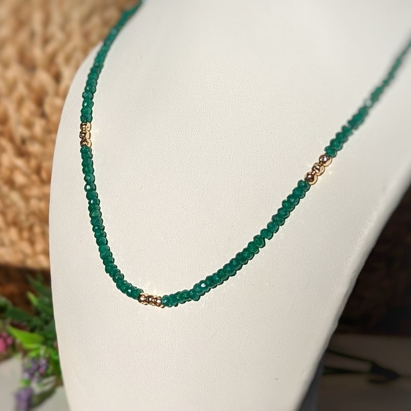 Emerald bead necklace
