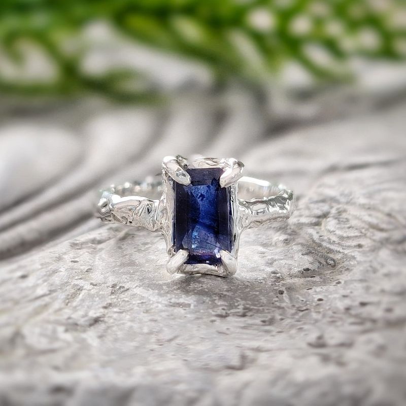 Blue Sapphire cocktail ring in Solid 14k Gold
